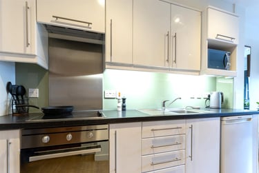 1 bed studio, Western Way, City Centre, Exeter, EX12ZT - Image 4